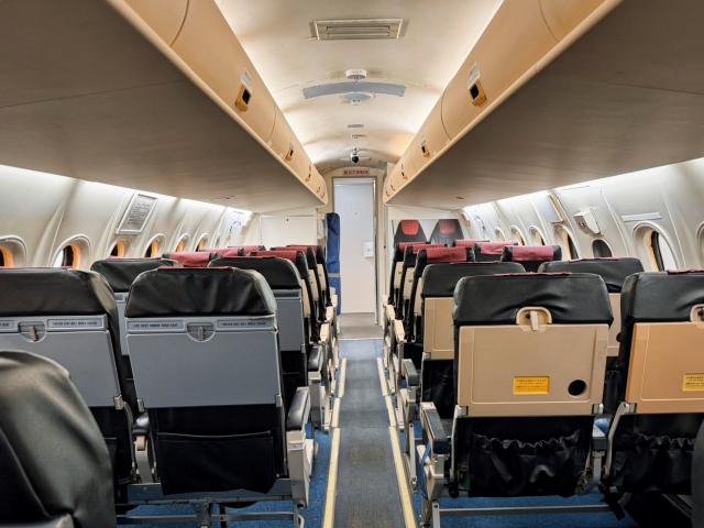 機内